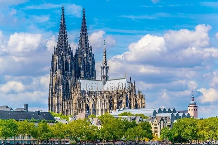 Cologne Cathedral & Old Town Walking Tour